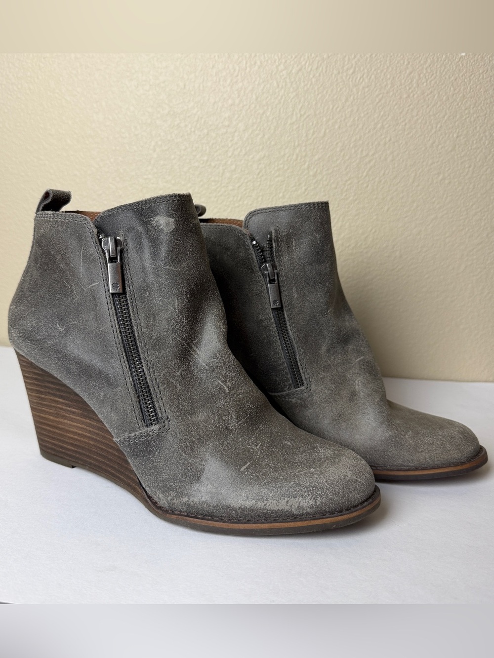 Lucky Brand Yesterr Wedge Booties Gray Leather - Size 9